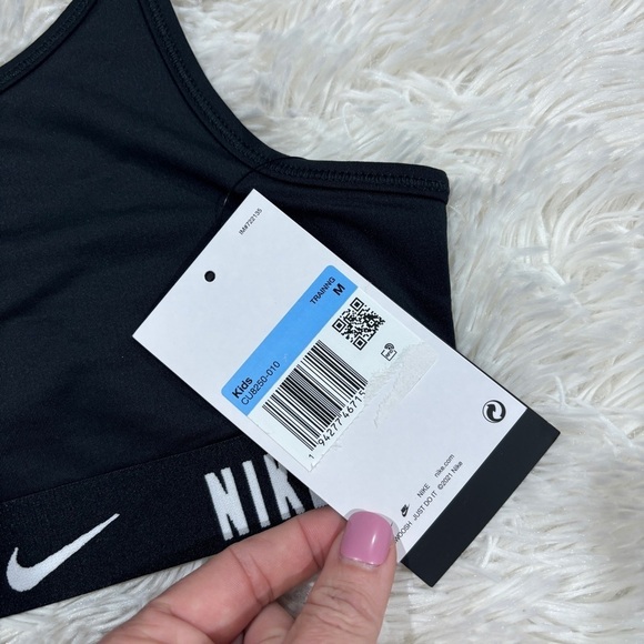 Nike One Big Kids' (Girls') Sports Bra Black & white NWT Size Medium - Picture 6 of 11